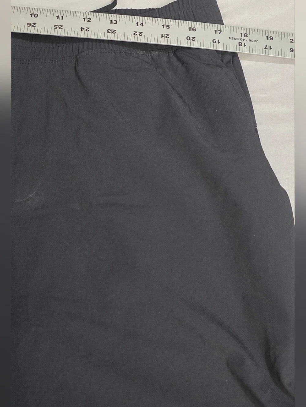 GAP Fit Mens Size Large Active Black Athletic Shorts with Elastic Waist